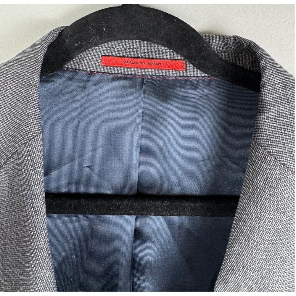 Carolina Herrera Mens Grey Two Button Blazer Jacket Made in Spain Size 42R